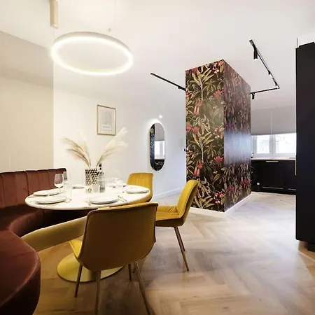 K11 Designer Boutique Loft Apartment *