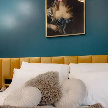 K11 Designer Boutique Loft Apartment Budapest